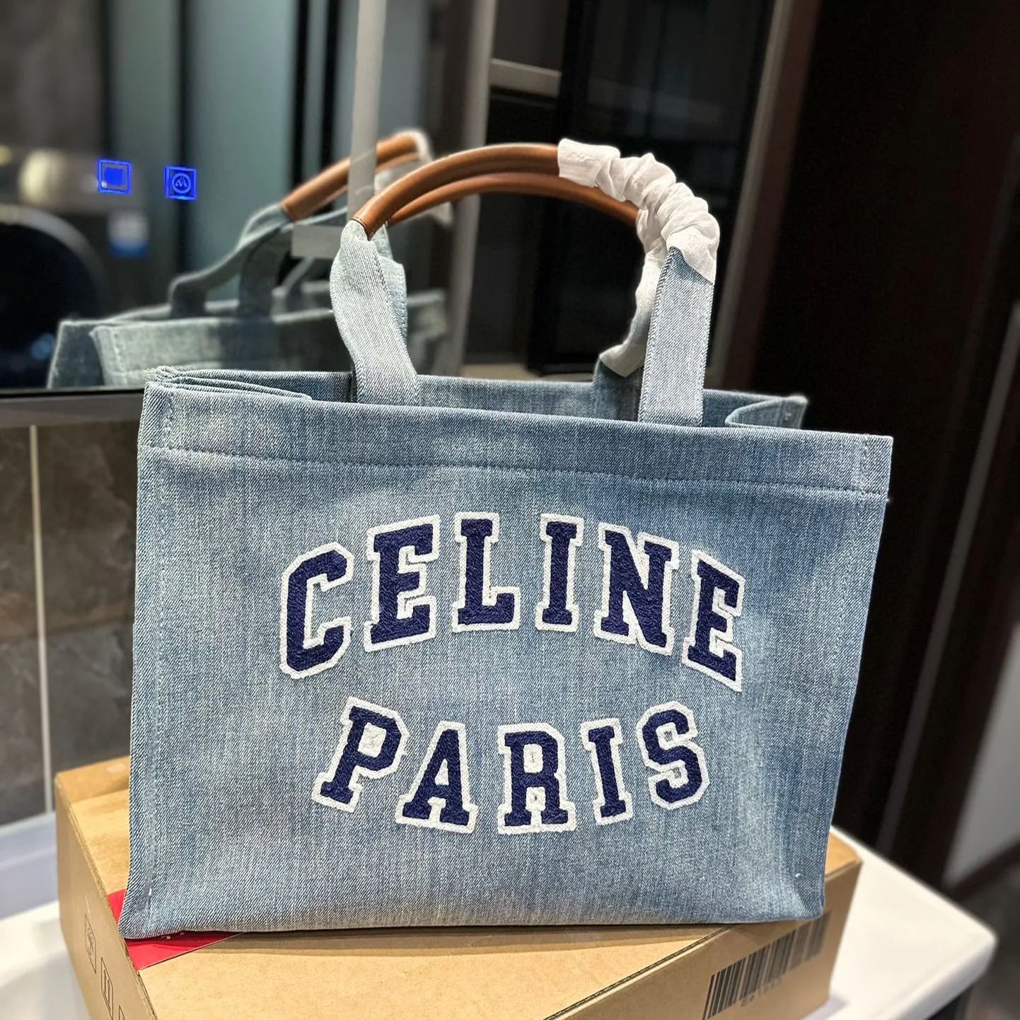 【CELINE】40x34x10cm