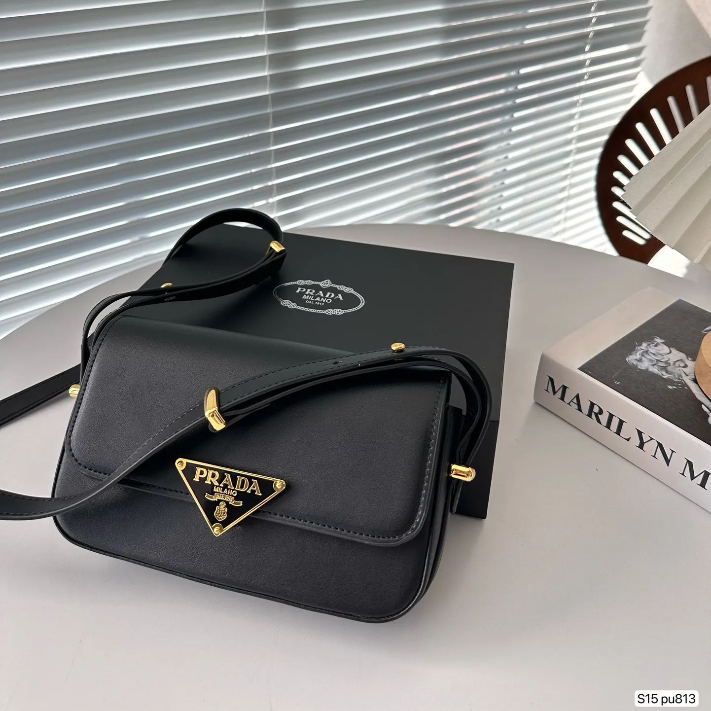 【PRADA】21x12x9cm