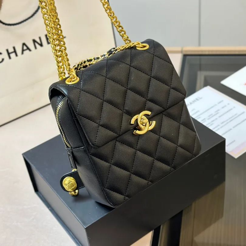 【CHANEL】20x19x16cm