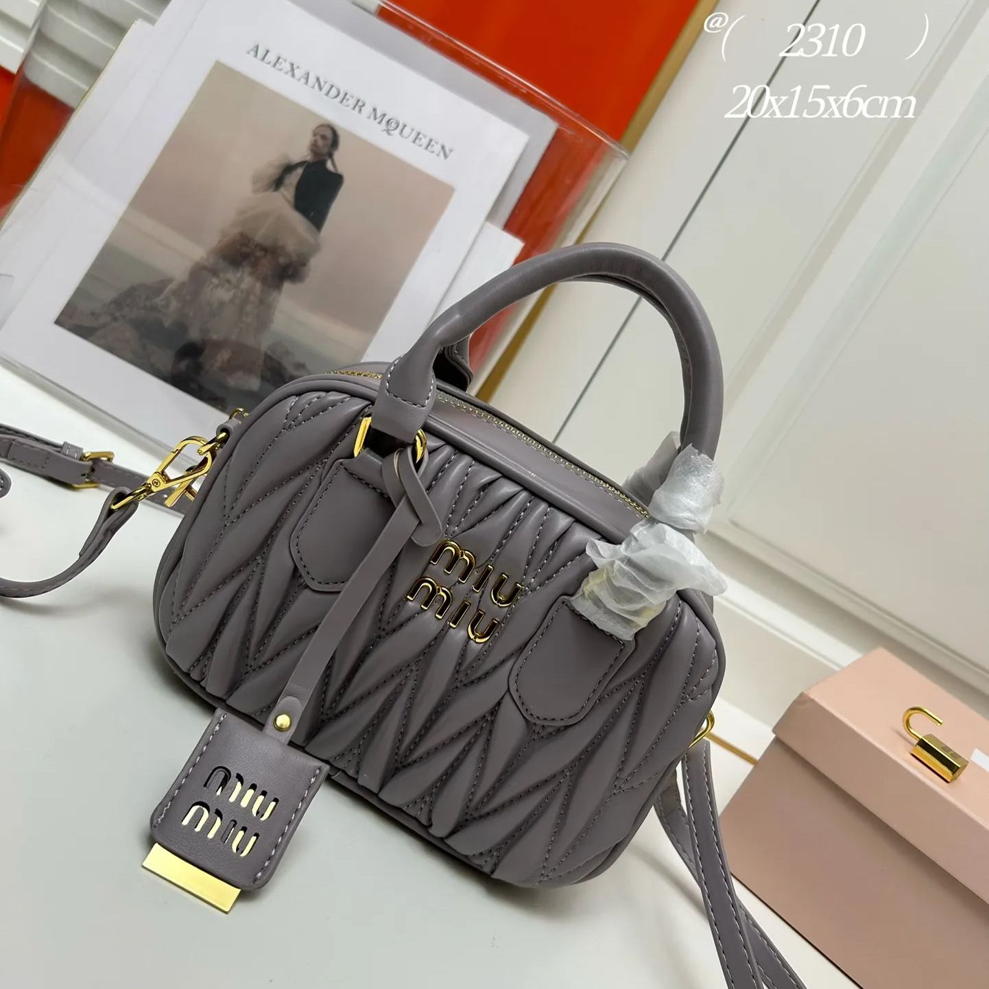 【MIUMIU】20x15x6cm