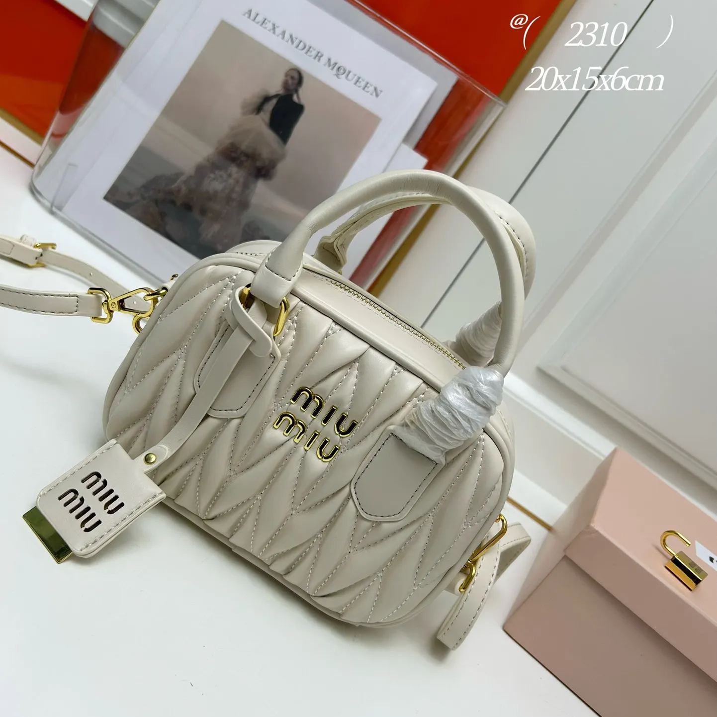 【MIUMIU】20x15x6cm