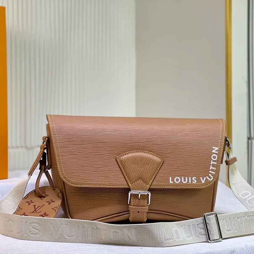 【LOUIS VUITTON】 Montsouris