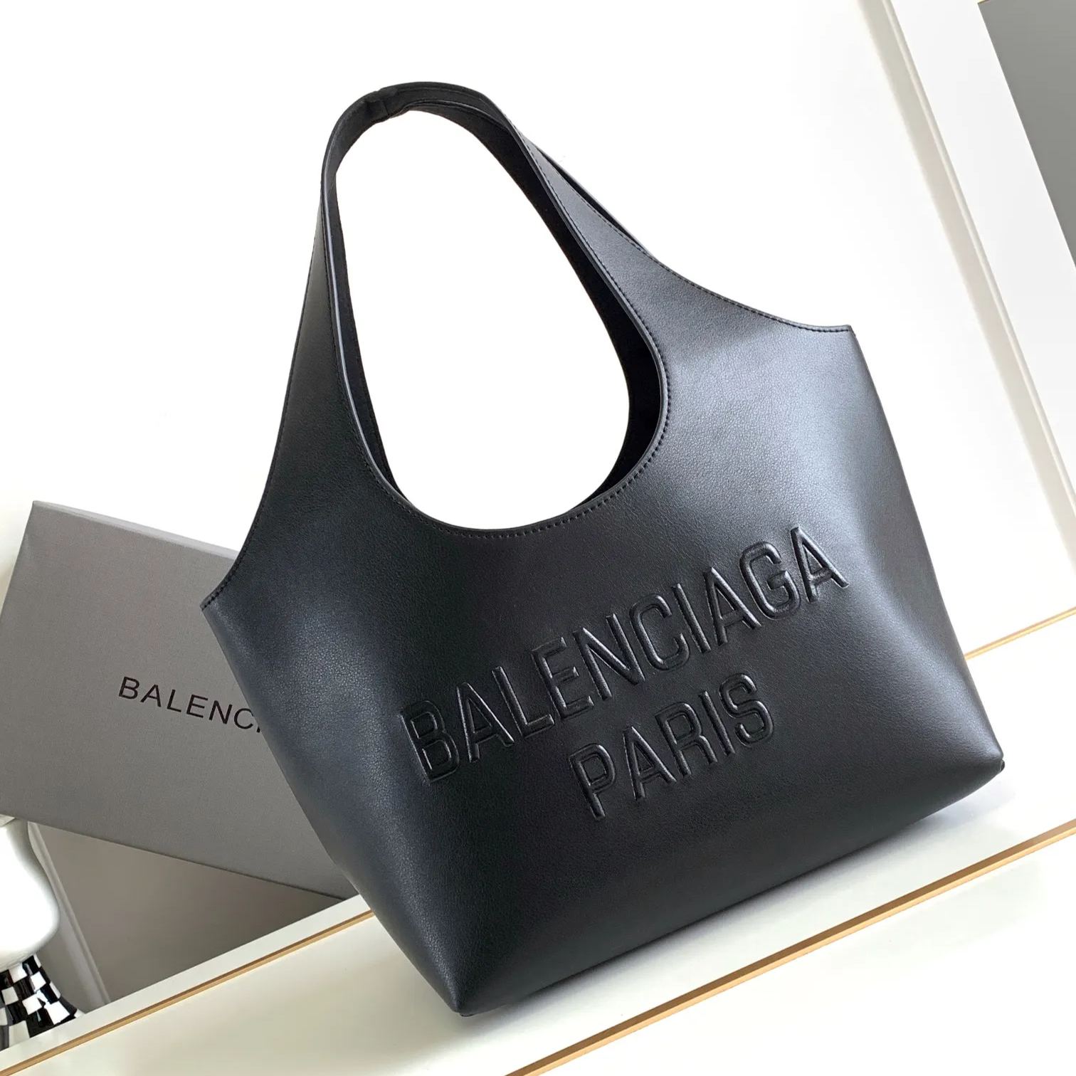 【Balenciaga】34×13×29cm