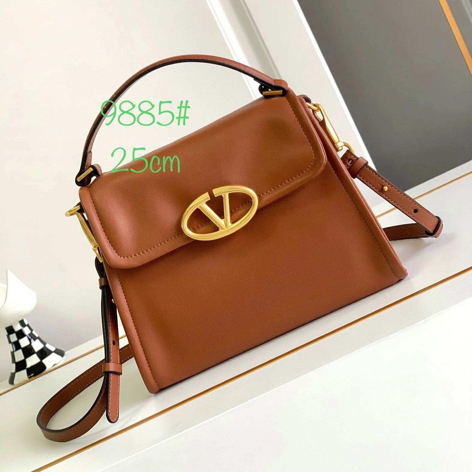 【Valentino】Garavani VSLING 25x12x18m