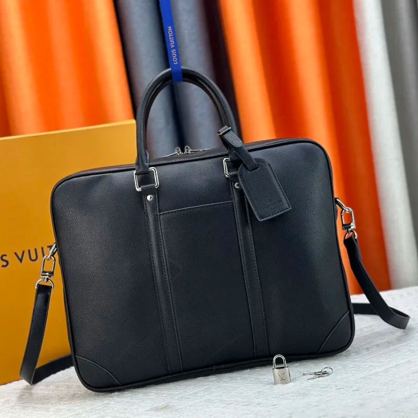 【LOUIS VUITTON】Voyage 36.5 x 27.5 x 6CM