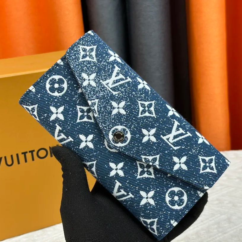 【LOUIS VUITTON】Vivienne Holidays 19.5 x 10.5 x 2.5CM