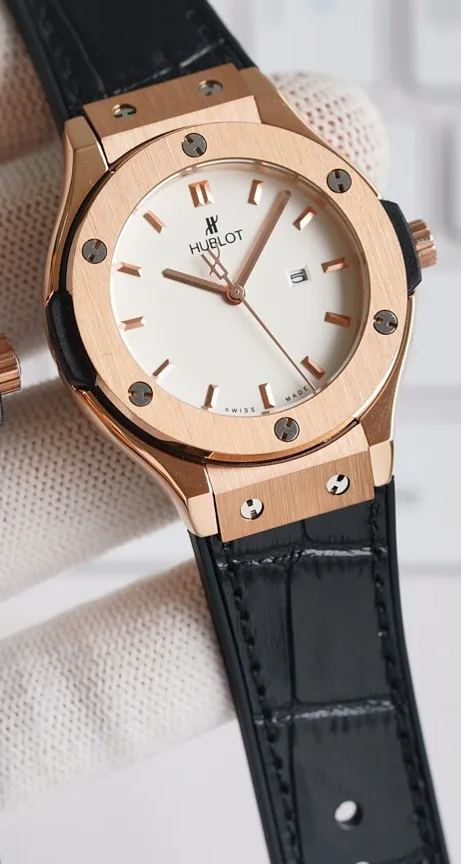 【20-25日間の輸送時間】【HUBLOT】45MM 33MM