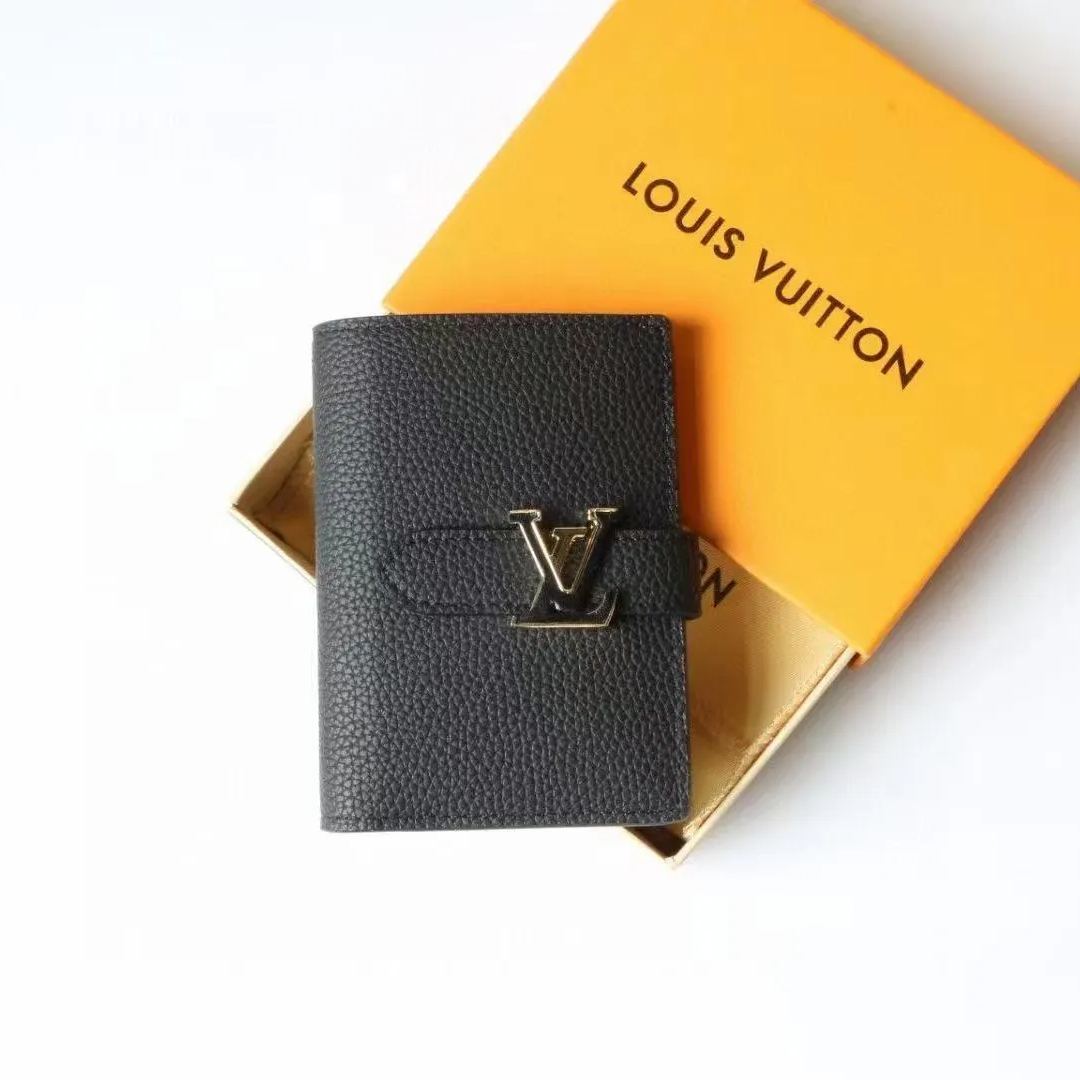 【LOUIS VUITTON】9 x 12 x2CM
