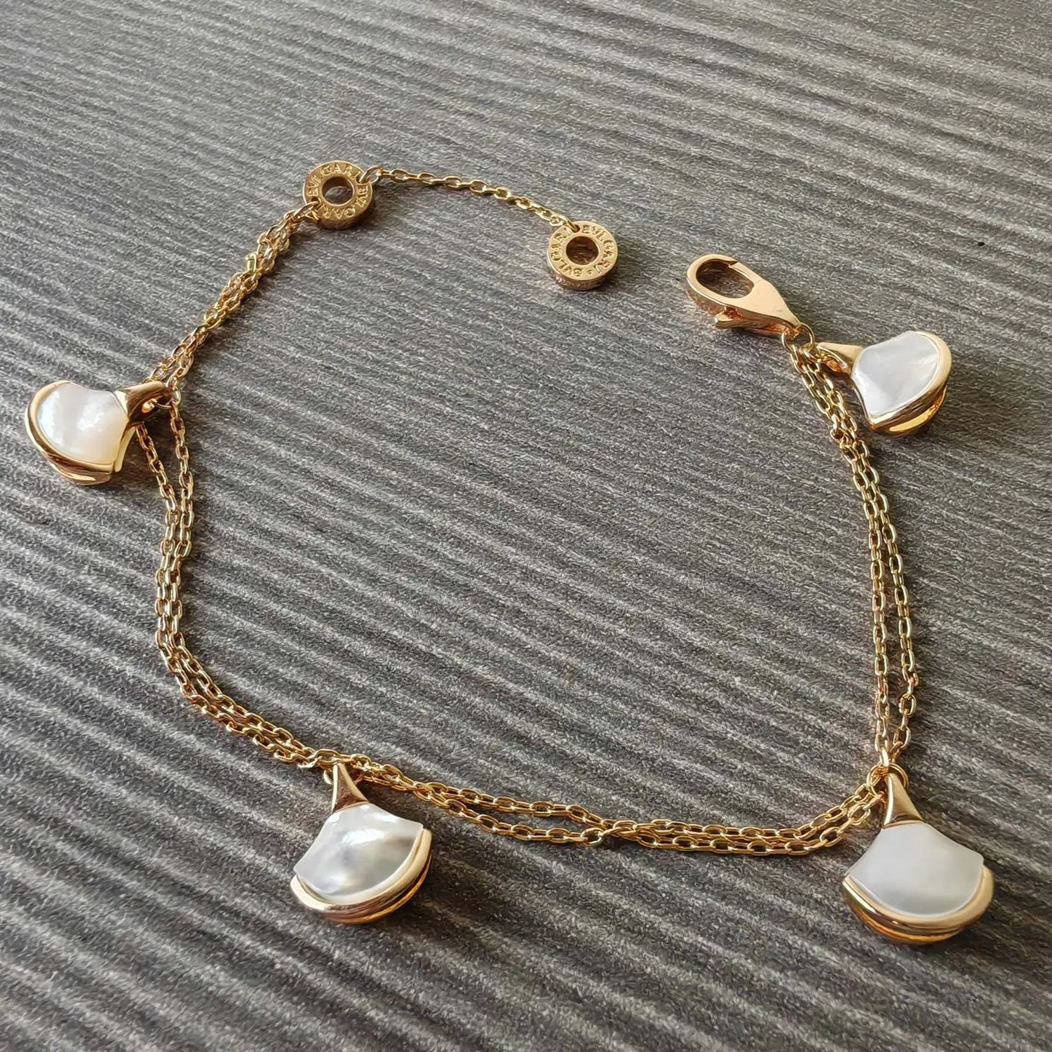 【ブレスレット】★BVLGARI ★