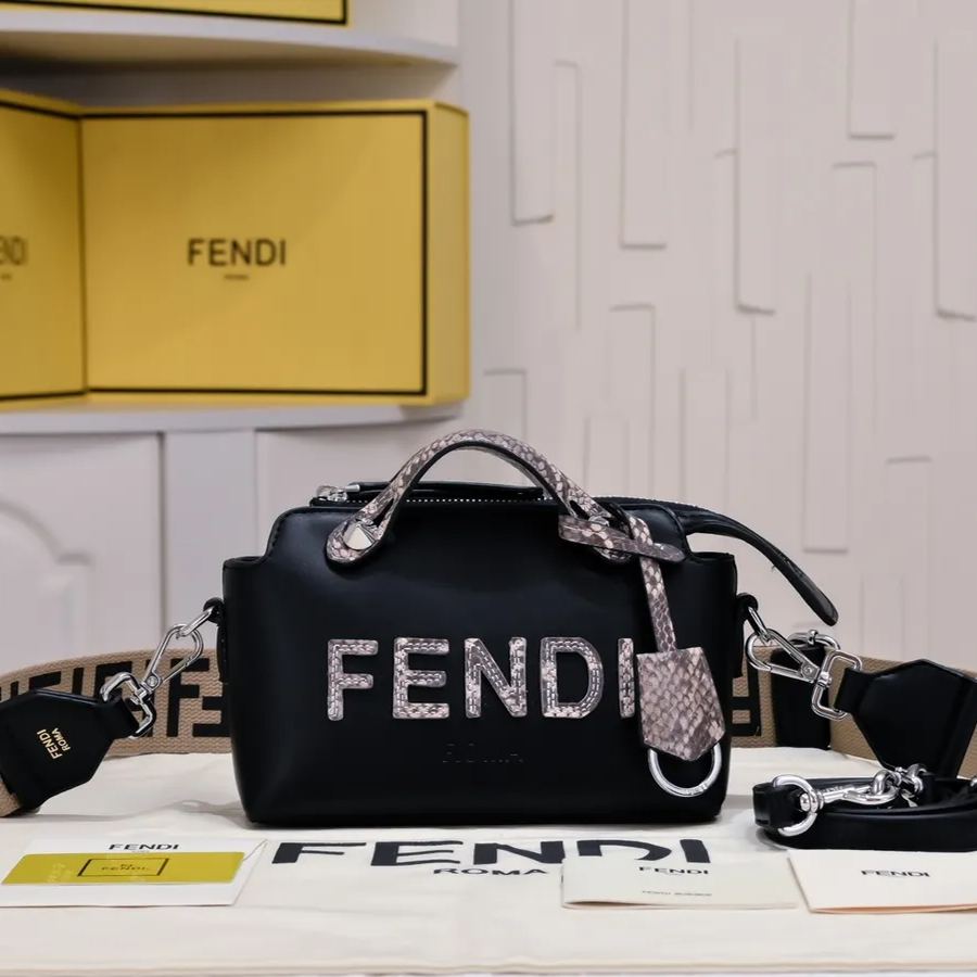 【Fendi】by the way 20*12*9.5CM