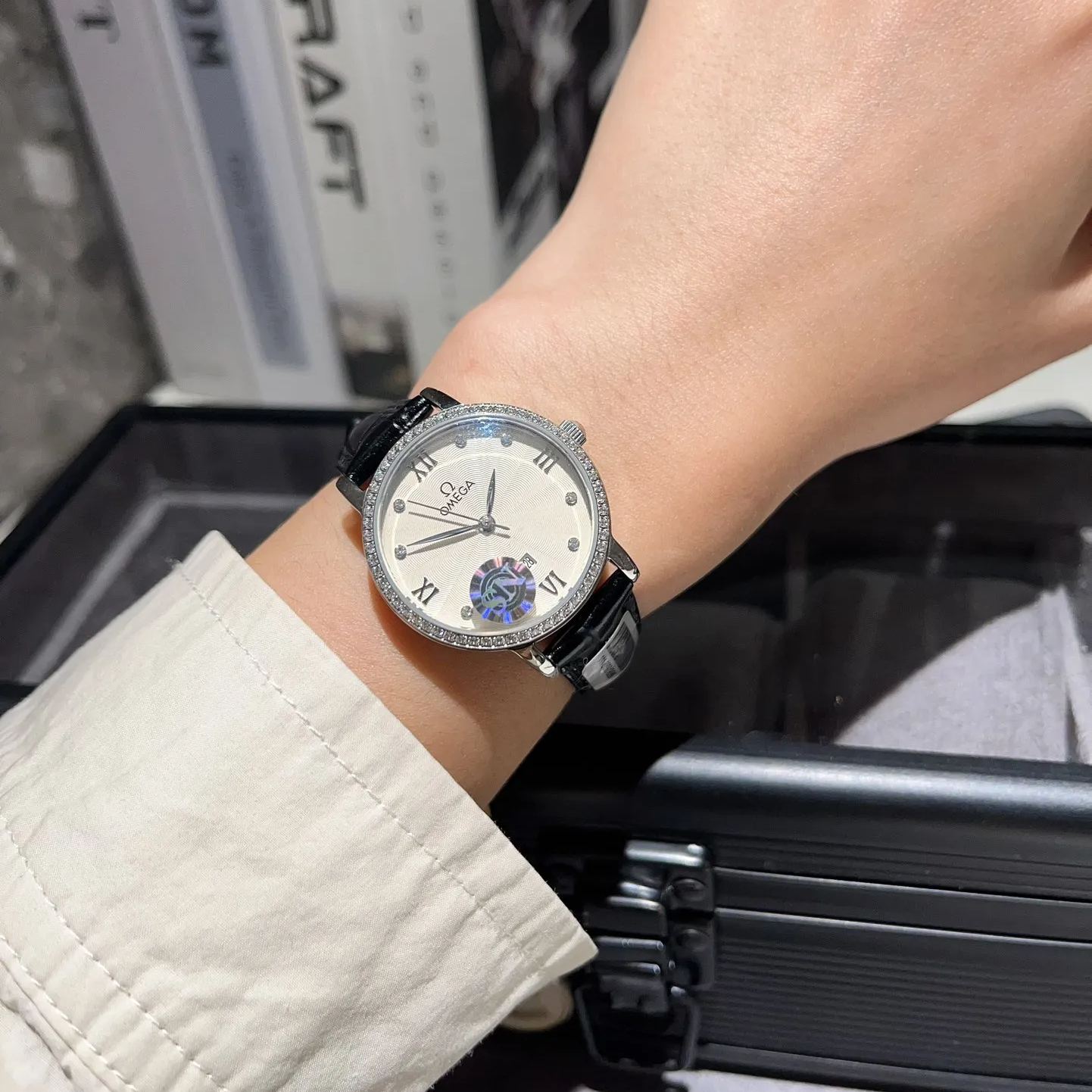 【15-20日間の輸送時間】【OMEGA】レディース  34mm
