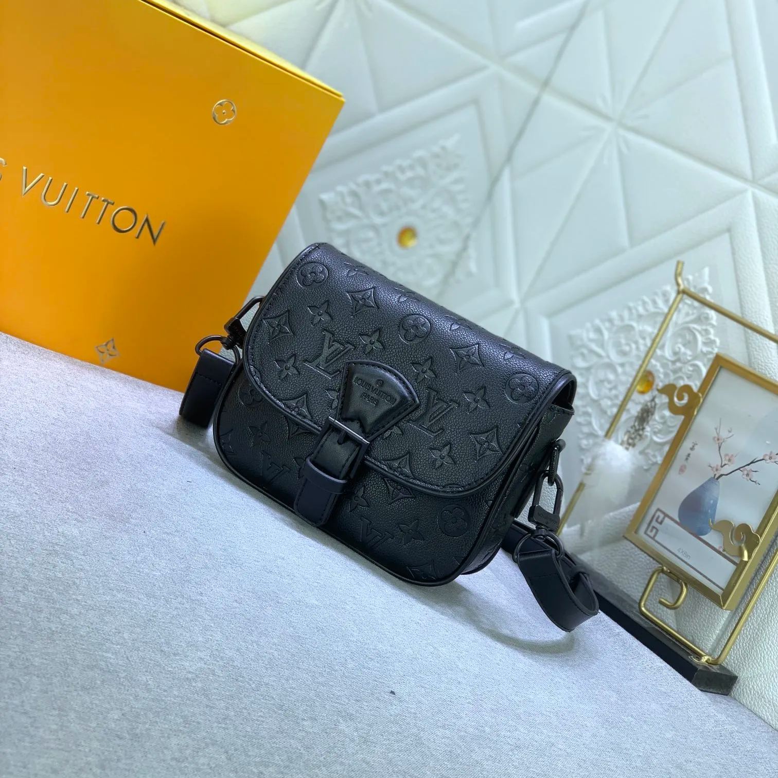 【LOUIS VUITTON】 MONTSOURIS 20 x 17 x 7CM