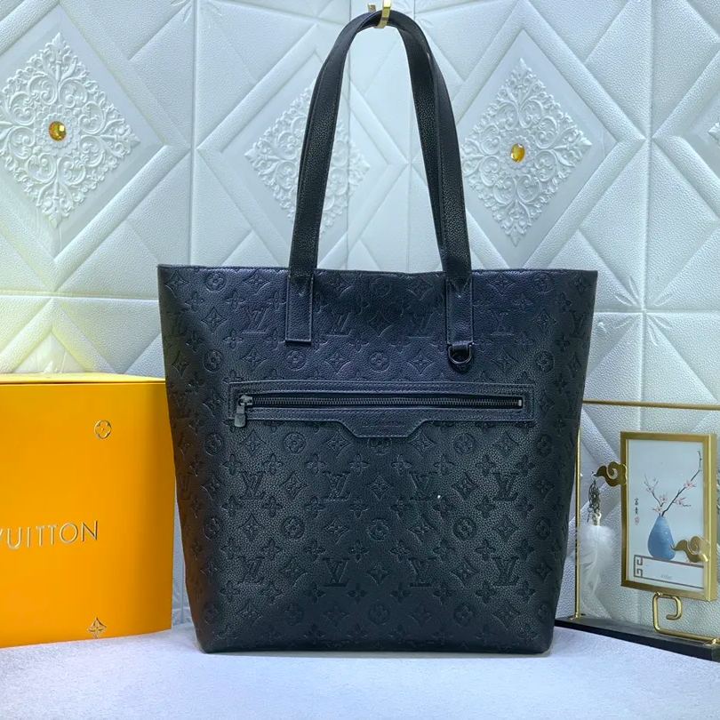 【LOUIS VUITTON】helmet bag 33x37x13cm