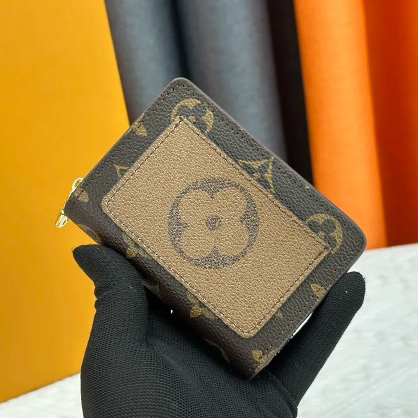 【LOUIS VUITTON】12 x 9 x 3.5CM