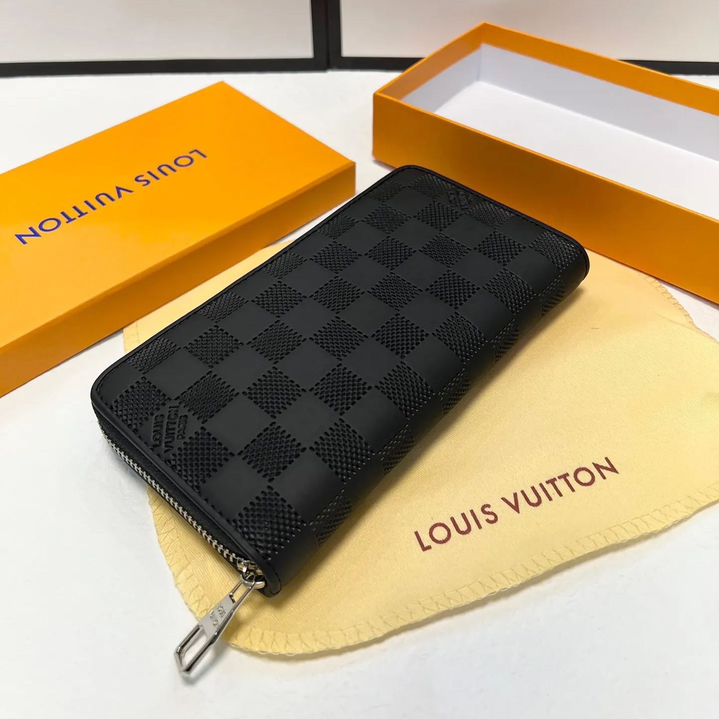 【LOUIS VUITTON】21*11*2CM