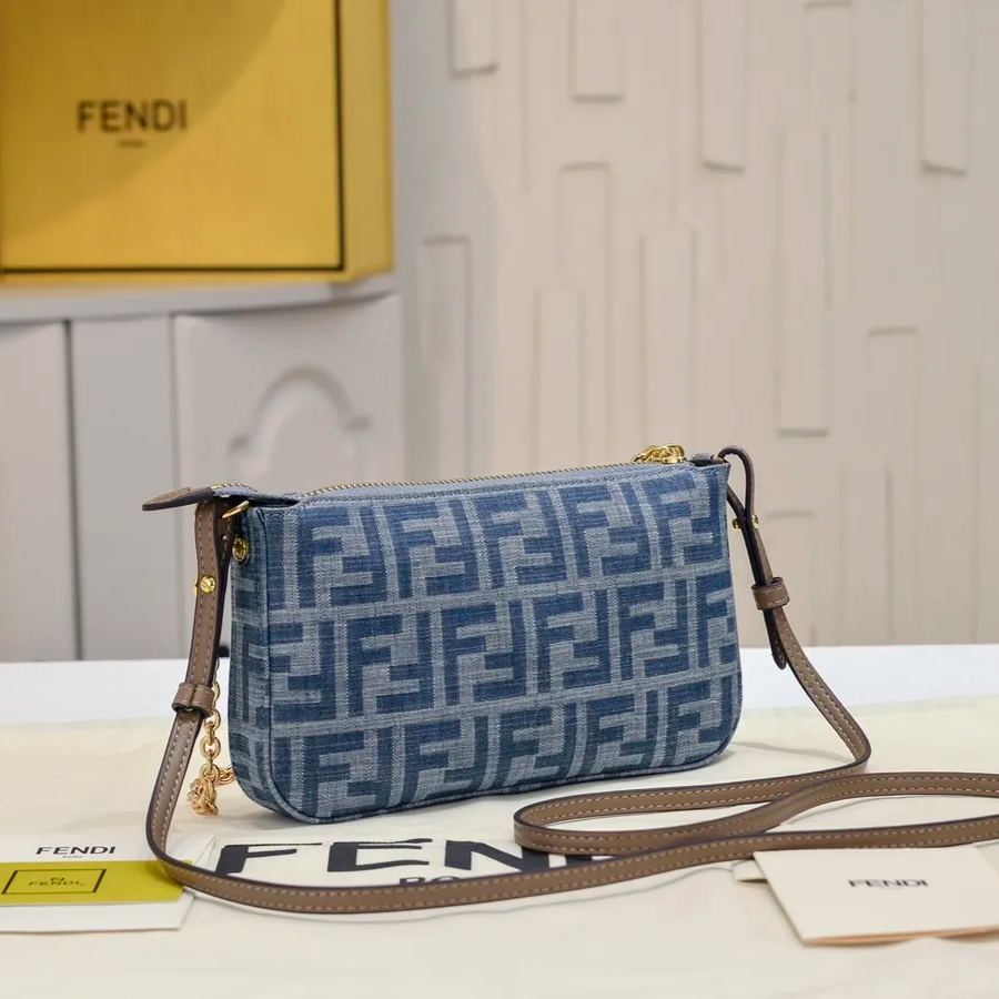 【Fendi】Baguette 20*12*3CM