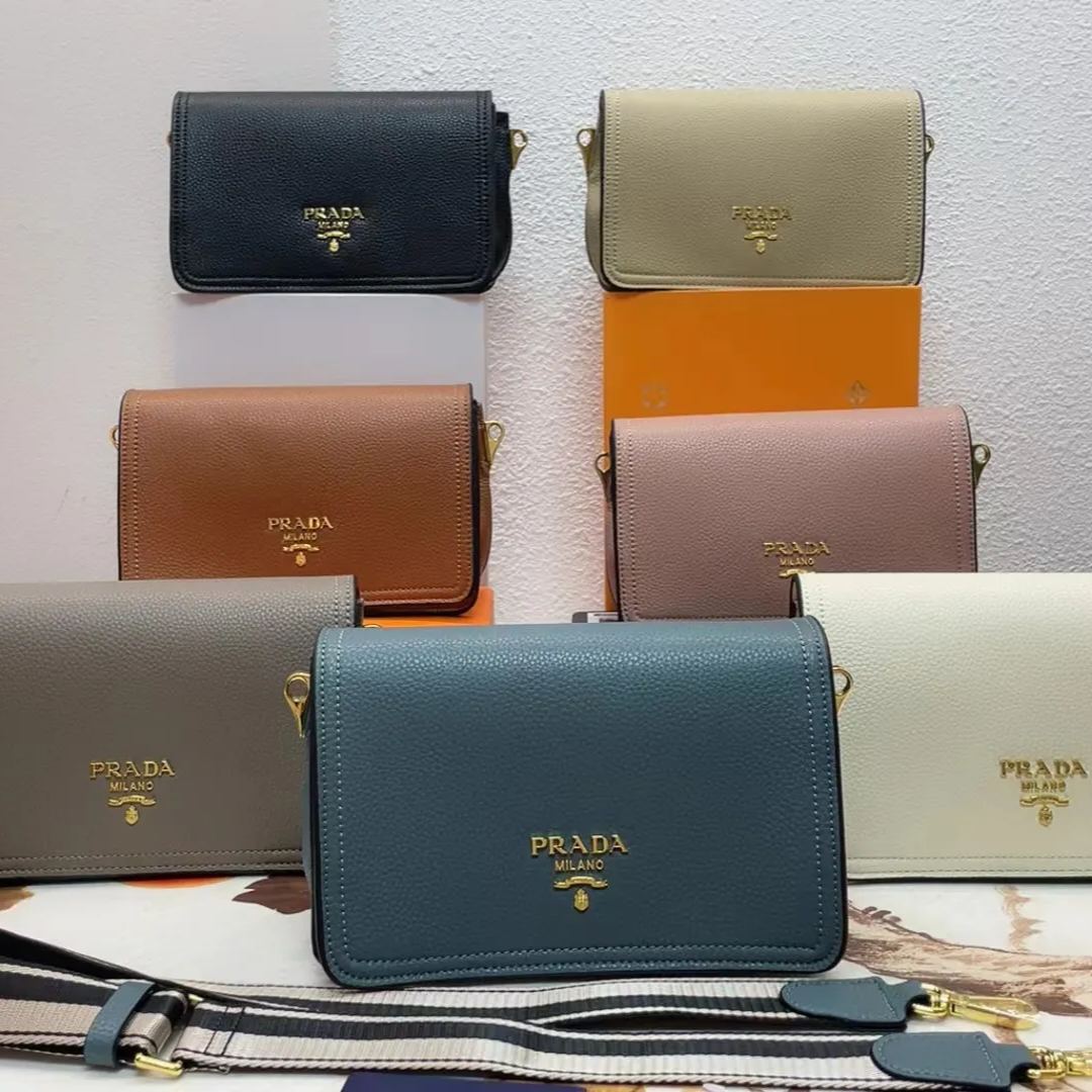 【PRADA】22x14x8cm