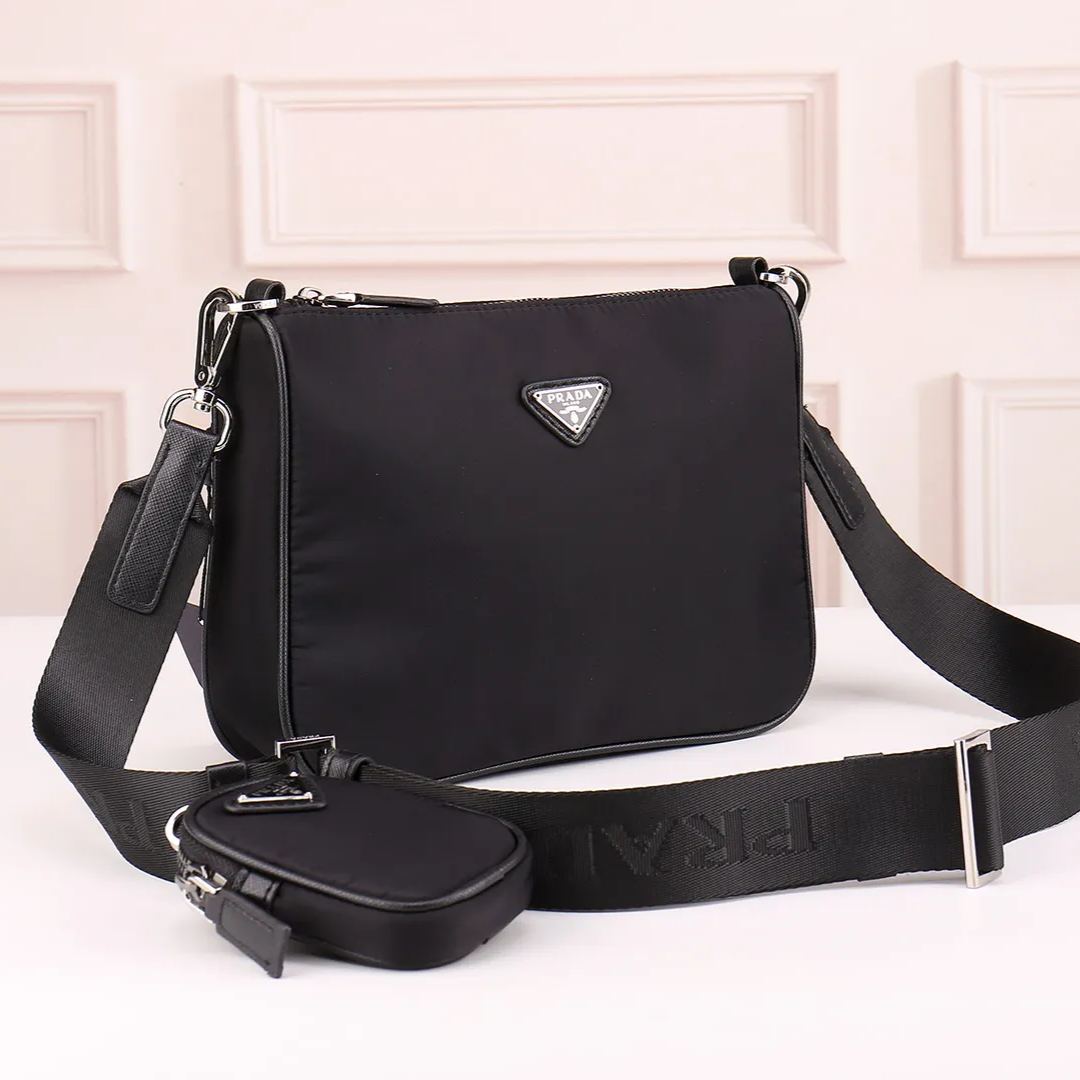 【PRADA】24×18.5×6CM