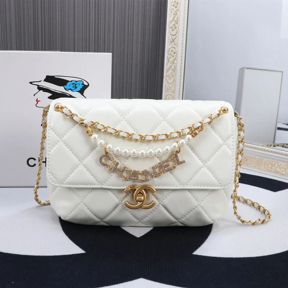 【シャネル】23*8.5*15cm