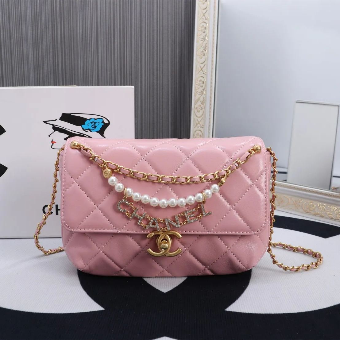 【シャネル】23*8.5*15cm