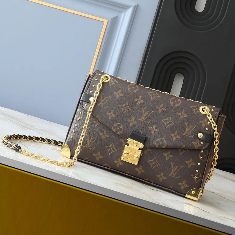 【LOUIS VUITTON】27x17x8CM
