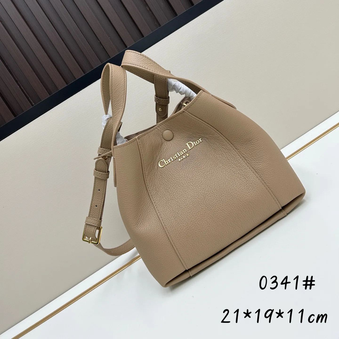 【DIOR】signature 21x19x11CM