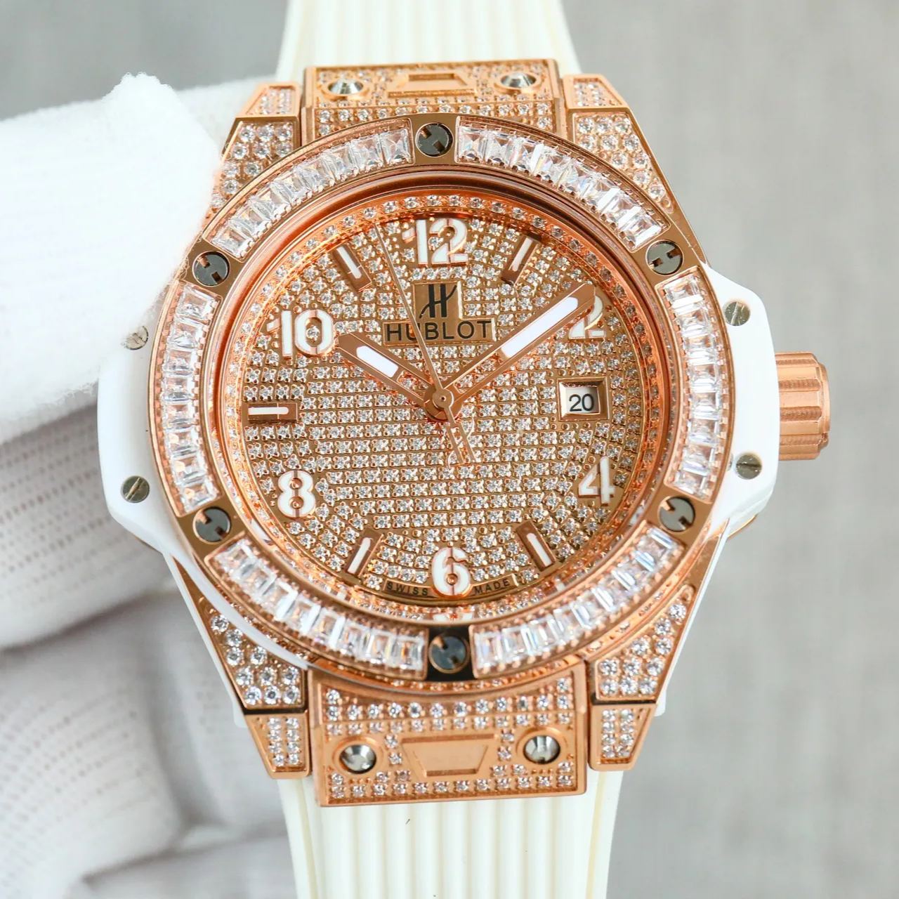 【15-20日間の輸送時間】【HUBLOT】43mm*12mm