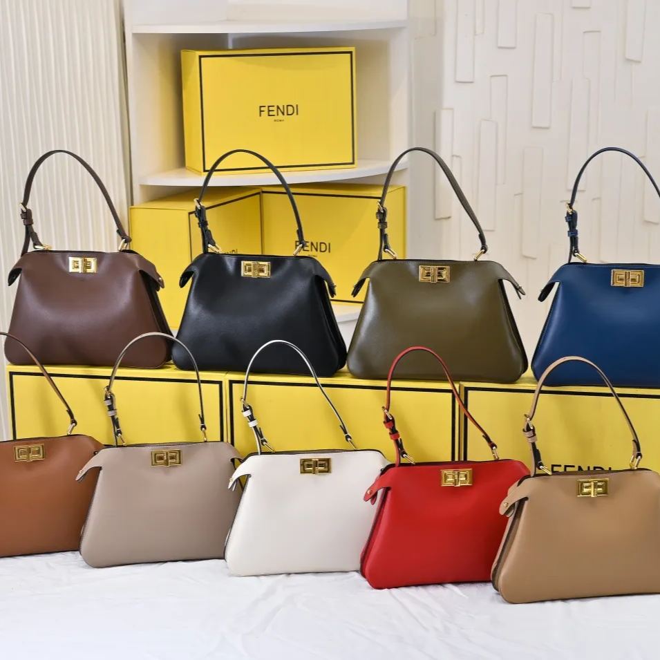 【Fendi】𝐏𝐄𝐄𝐊𝐀𝐁𝐎𝐎  𝐈 𝐒𝐄𝐄 𝐔