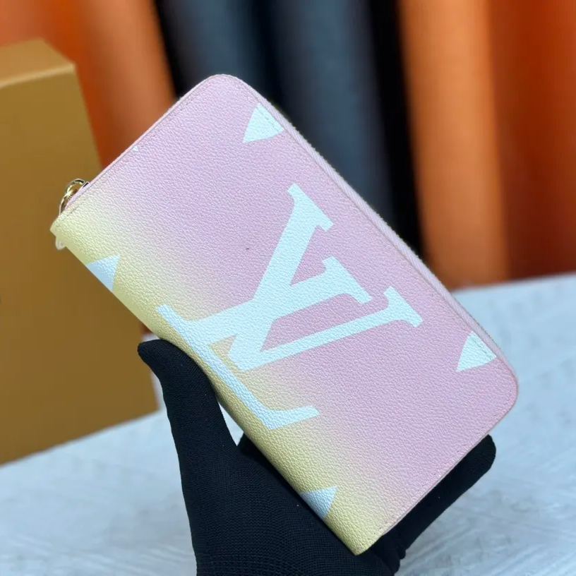 【LOUIS VUITTON】19.5 x 10.5 x 2.5 cm