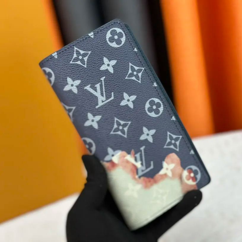 【LOUIS VUITTON】Brazza 10 x 19 x 2cm