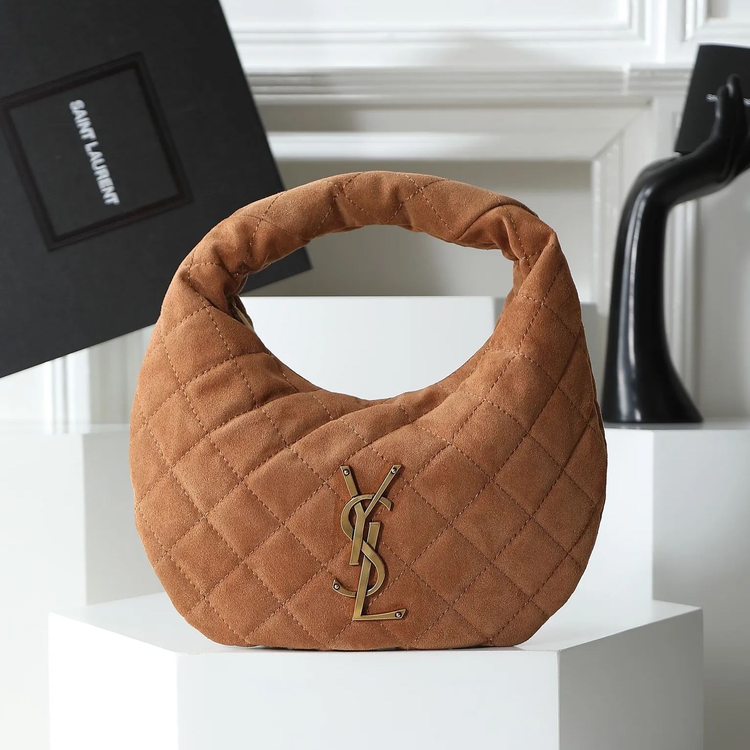 【Yves Saint Laurent】ICARE baby  17cm×18×4cm