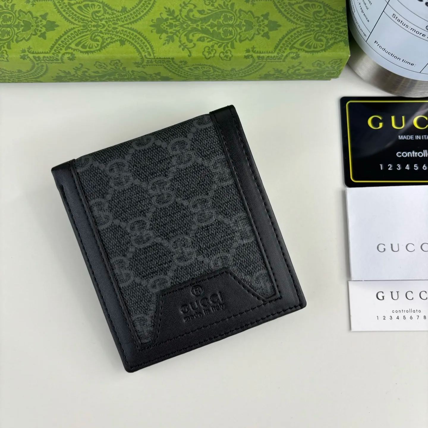 【GUCCI】11cm x 9cm x 1.5cm