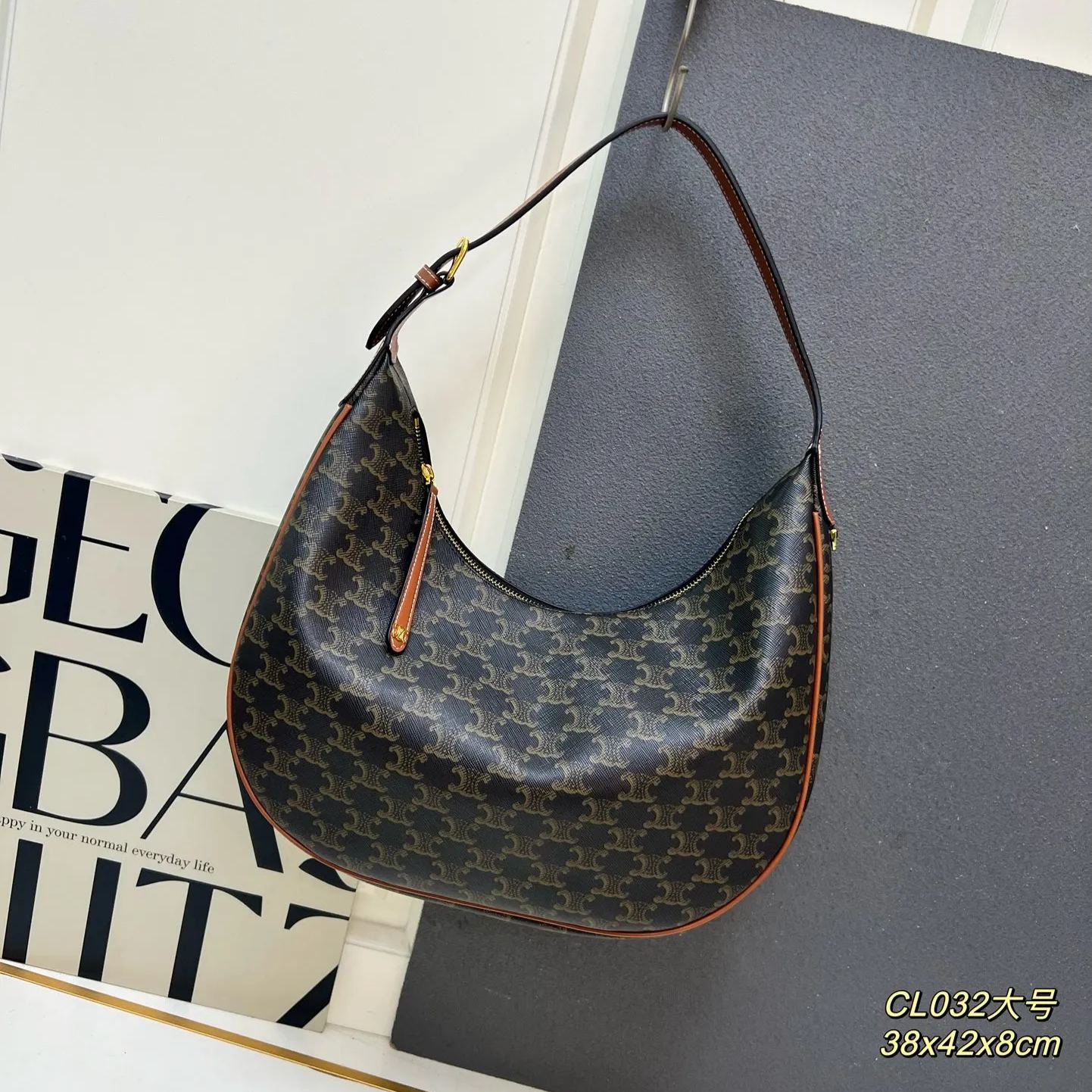 【CELINE】25 Lulu  38x42x8cm