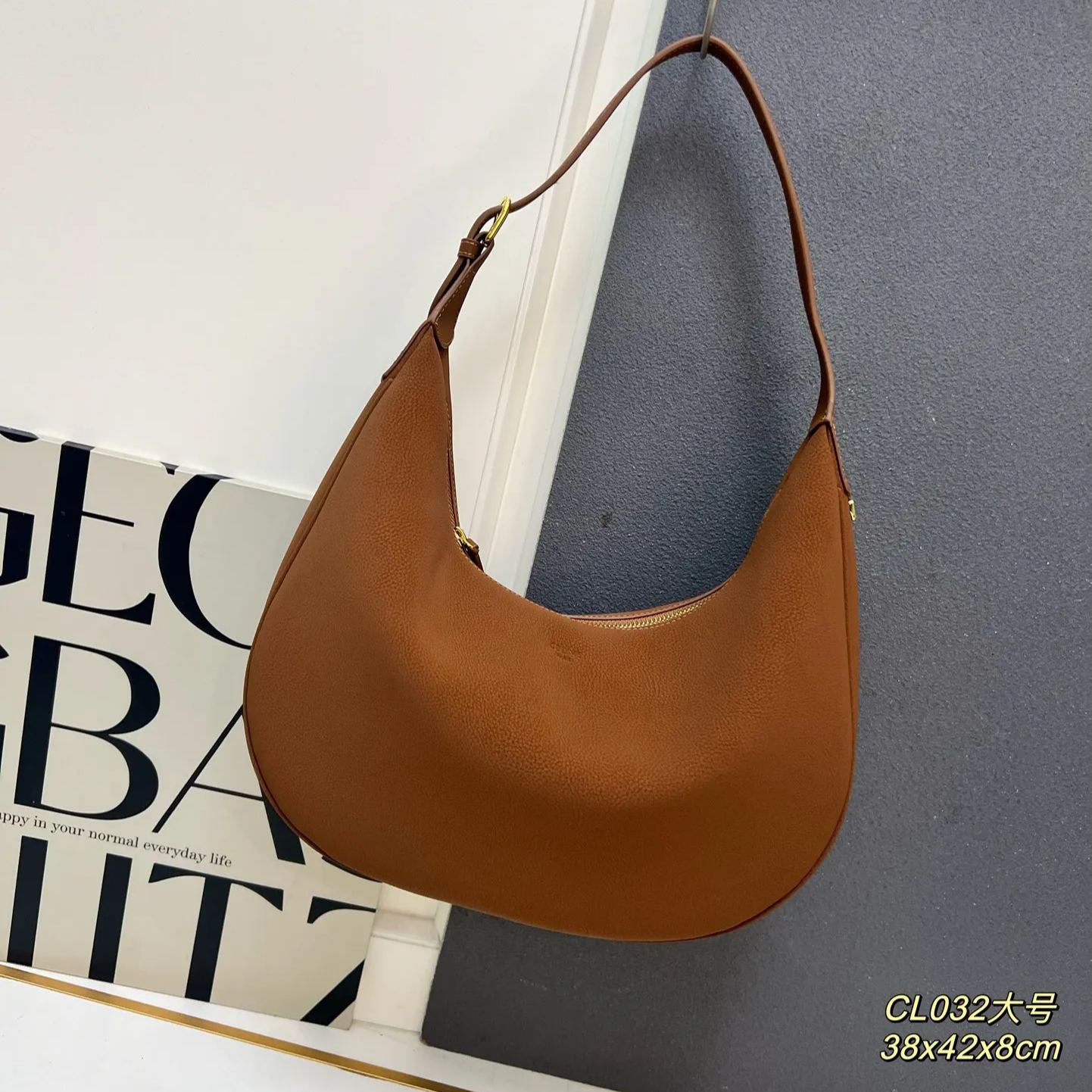 【CELINE】25 Lulu  38x42x8cm