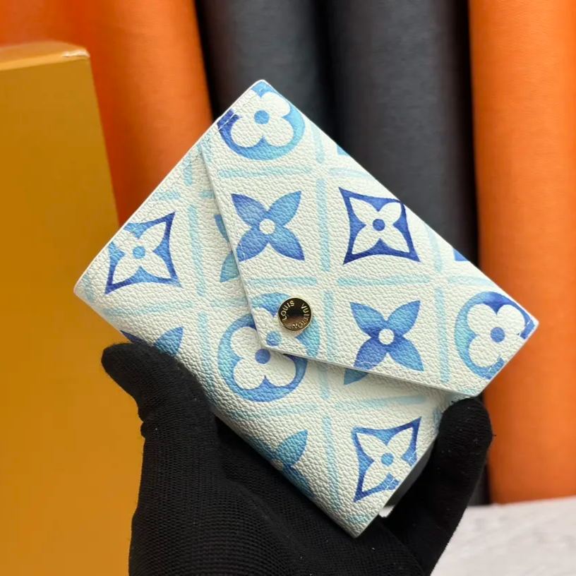 【LOUIS VUITTON】By the Pool  12 x 9 x 2 cm