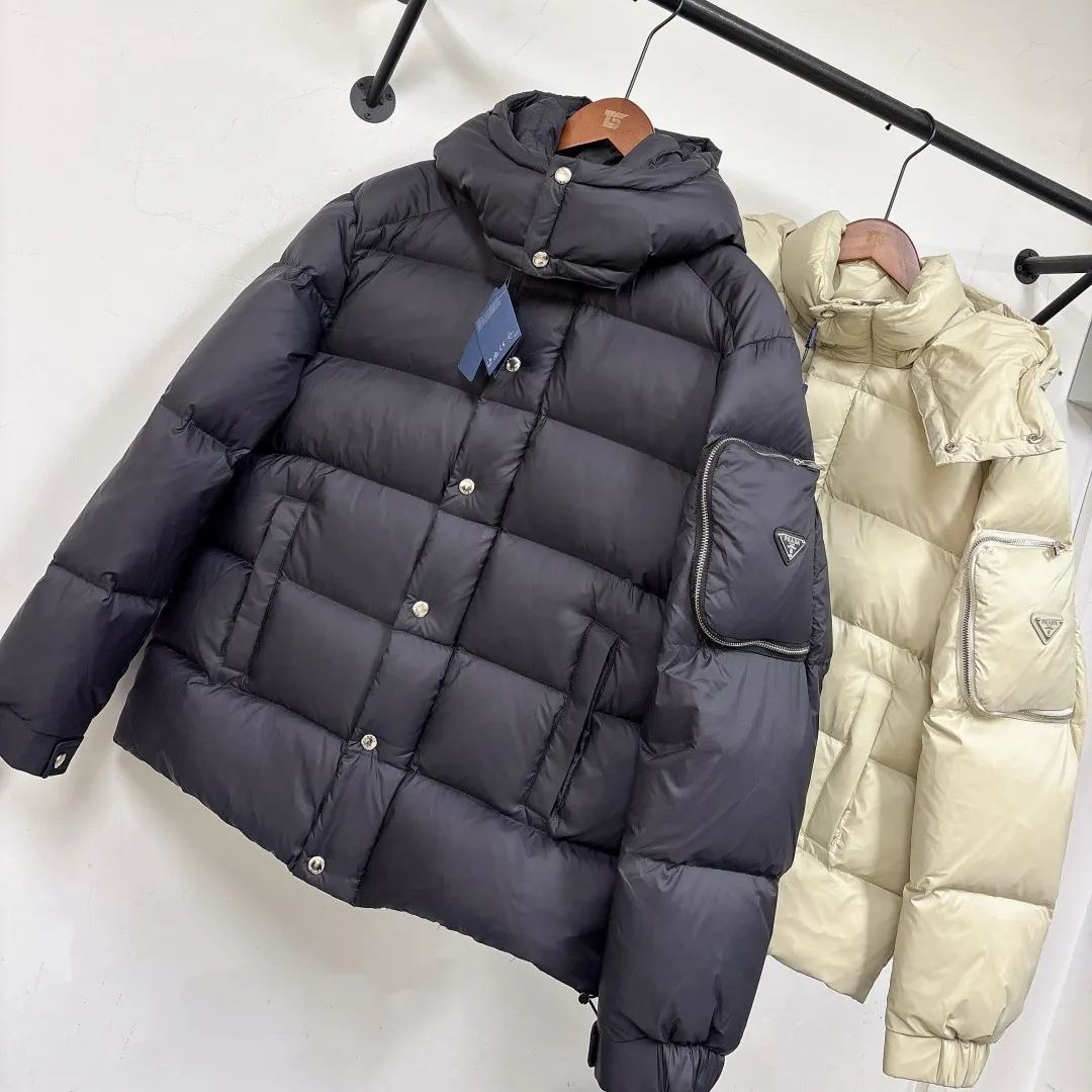 【ダウンジャケット】PRADA  48-50-52-54-56（M-3XL）