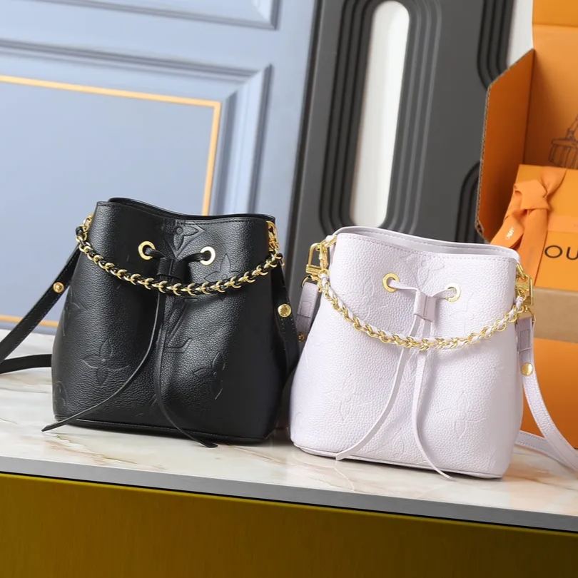 【LOUIS VUITTON】Néonoé BB 20 x 20 x 13cm