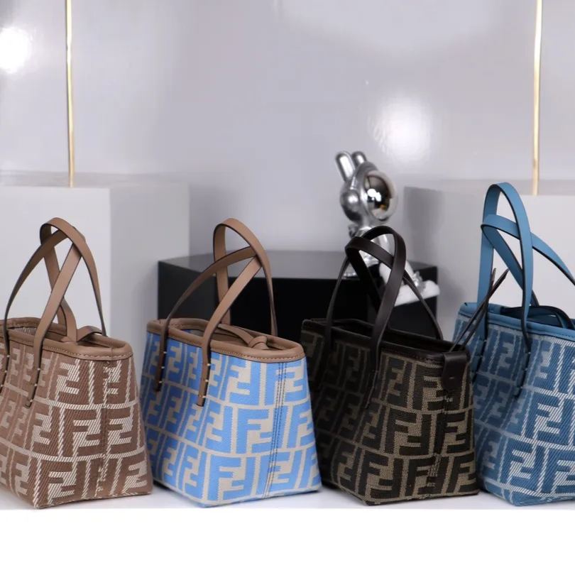【Fendi】Roll   23*19.5*15CM