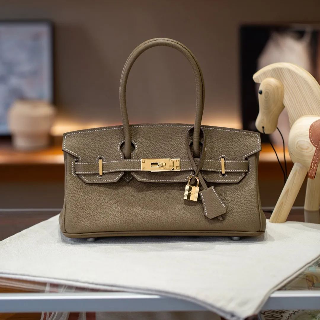 【Hermes 】𝐒𝐡𝐨𝐮𝐥𝐝𝐞𝐫 𝐋𝐢𝐠𝐡𝐭 29*15*15.5cm