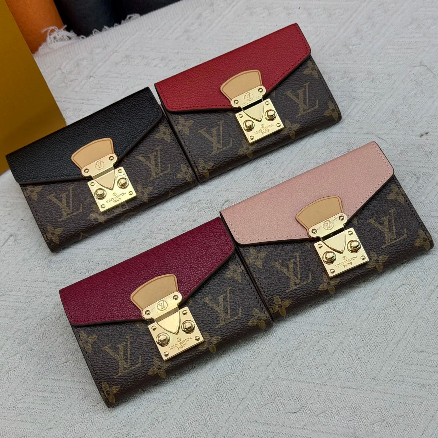 【LOUIS VUITTON】Pallas 13.0 x 9.3 x 1.0 cm