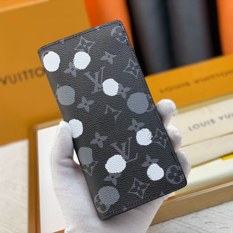 【LOUIS VUITTON】LV x YK Brazza 19×10cm