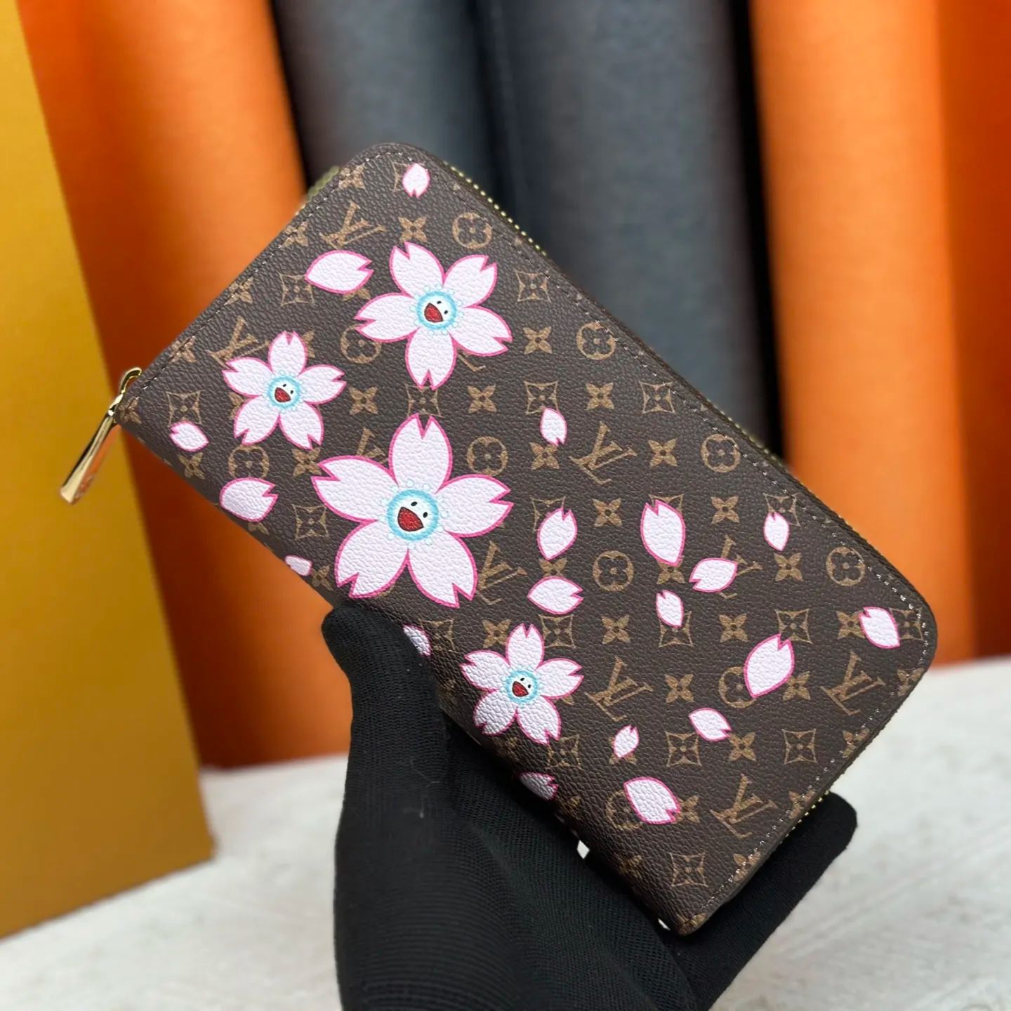 【LOUIS VUITTON】 19.5 x 10.5 x 2.5CM