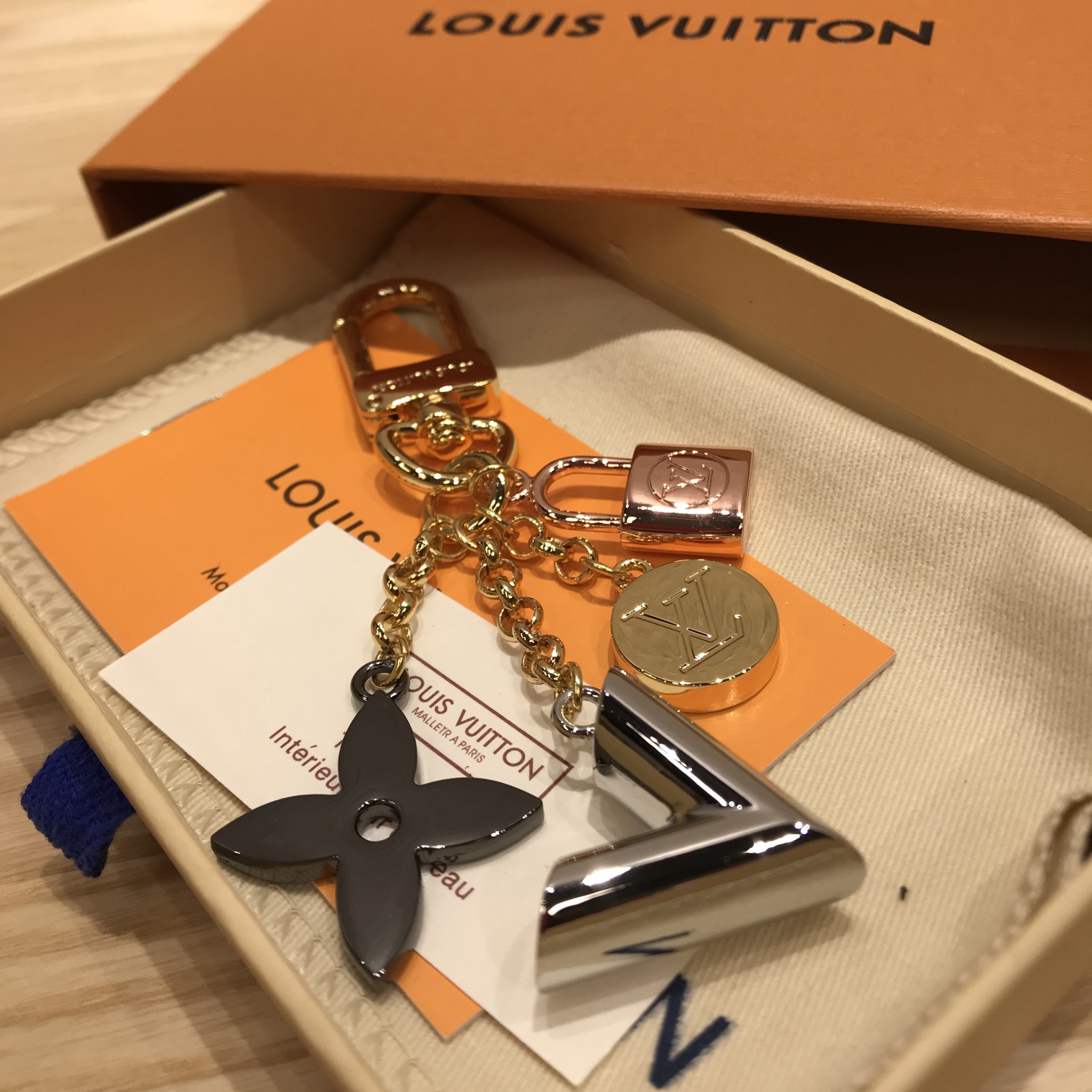 【LOUIS VUITTON】キーケース キーホルダー -2色