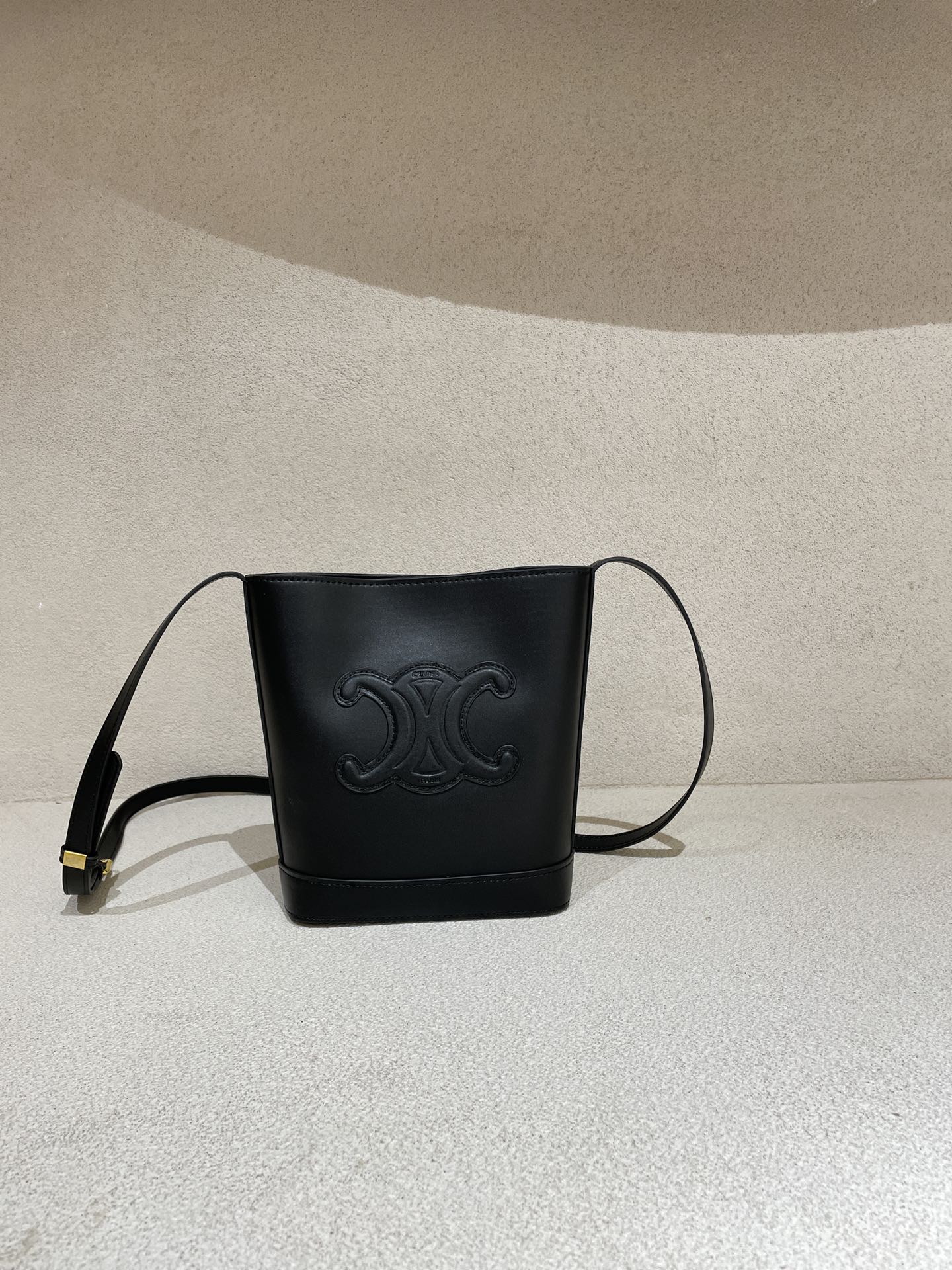 【CELINE】サイズ:30X23X13CM