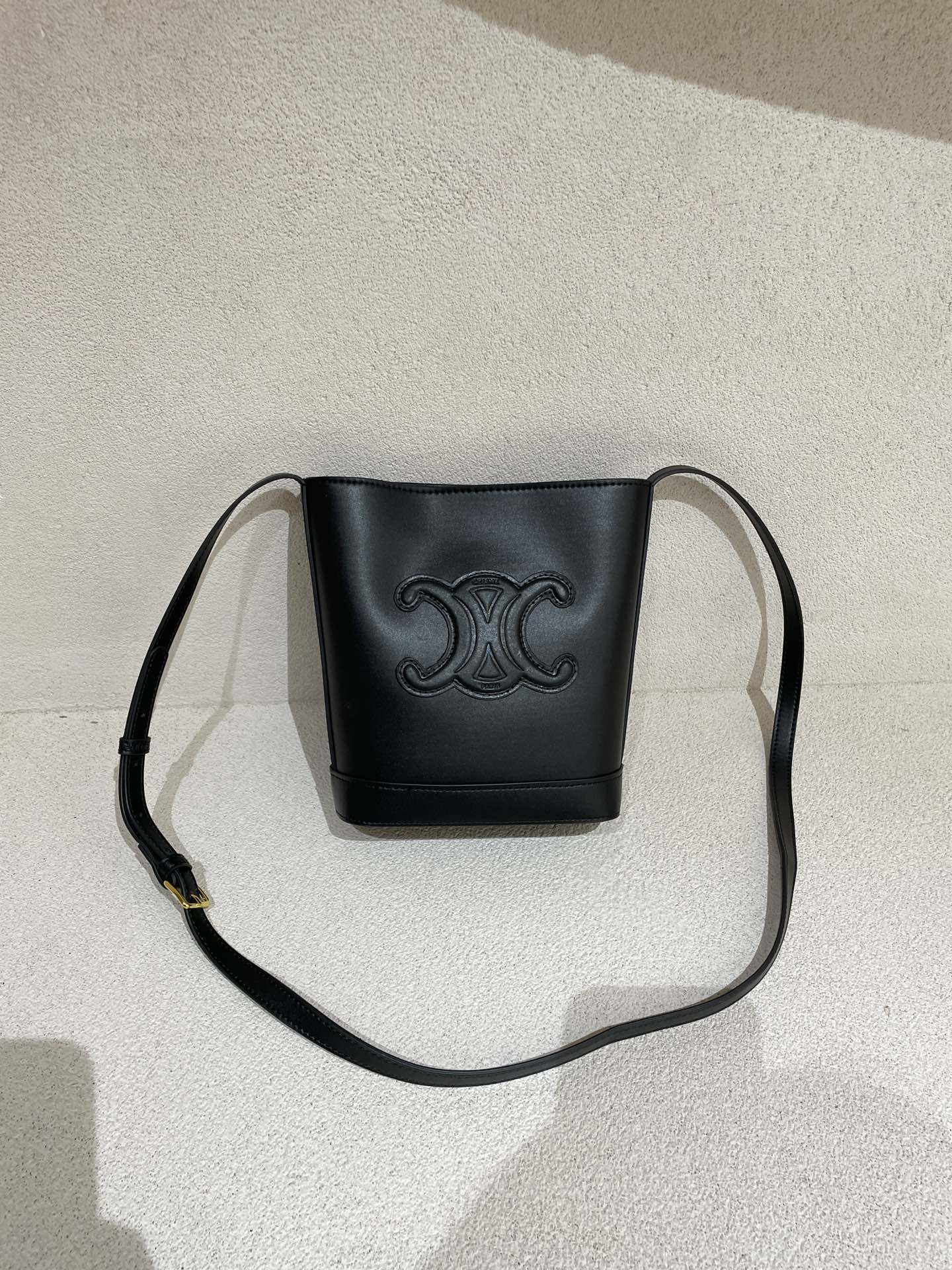 【CELINE】サイズ:30X23X13CM