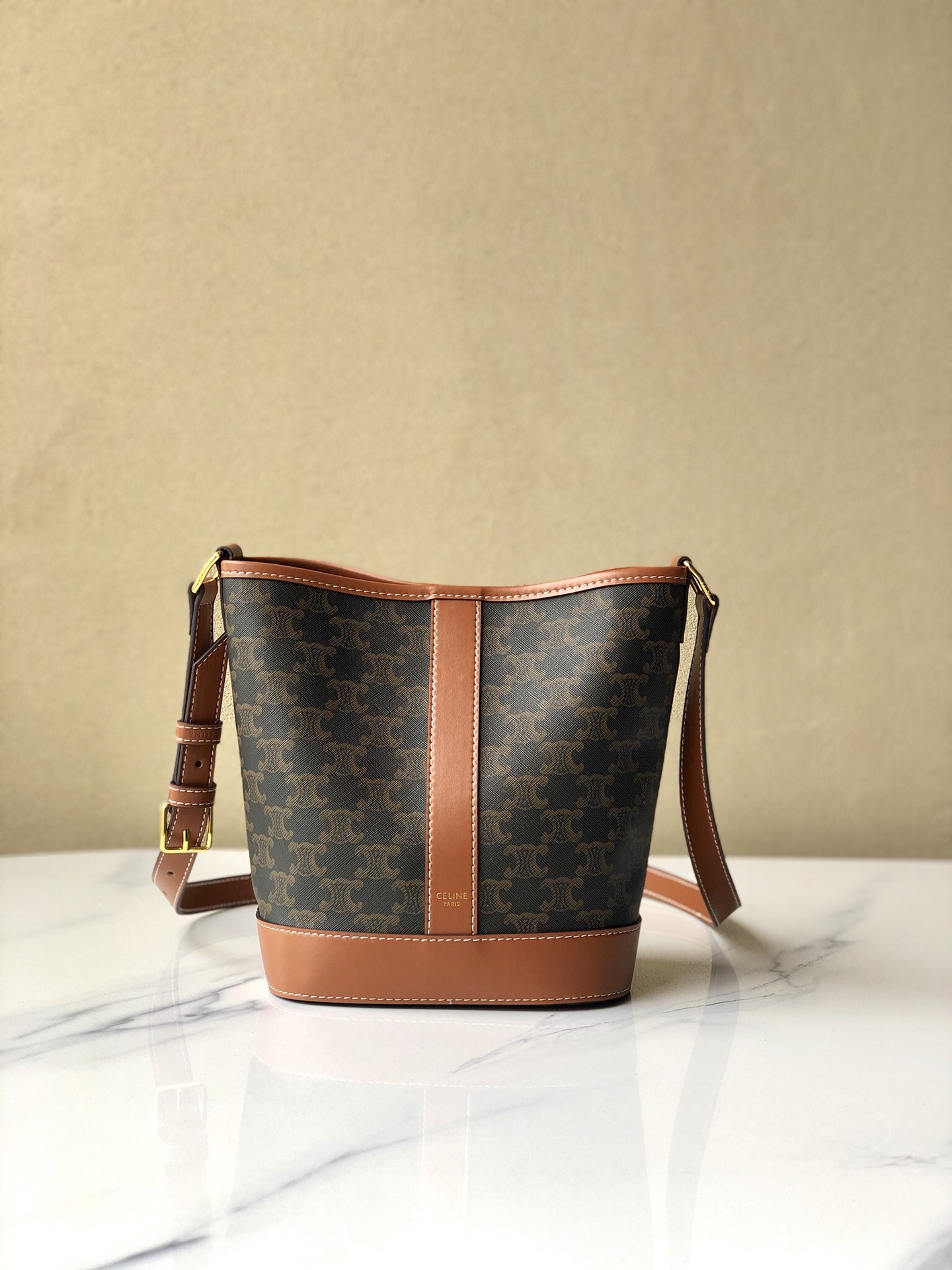 【CELINE】サイズ:22x26x13cm 35x27x18cm