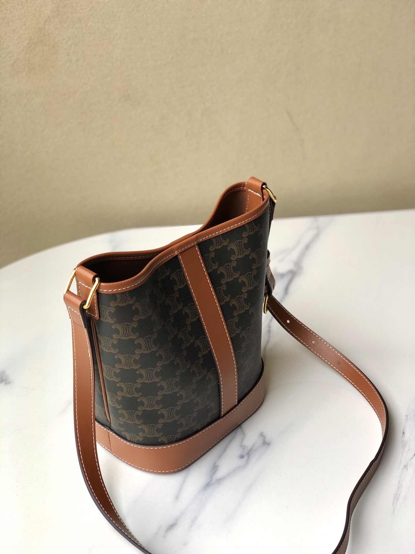 【CELINE】サイズ:22x26x13cm 35x27x18cm