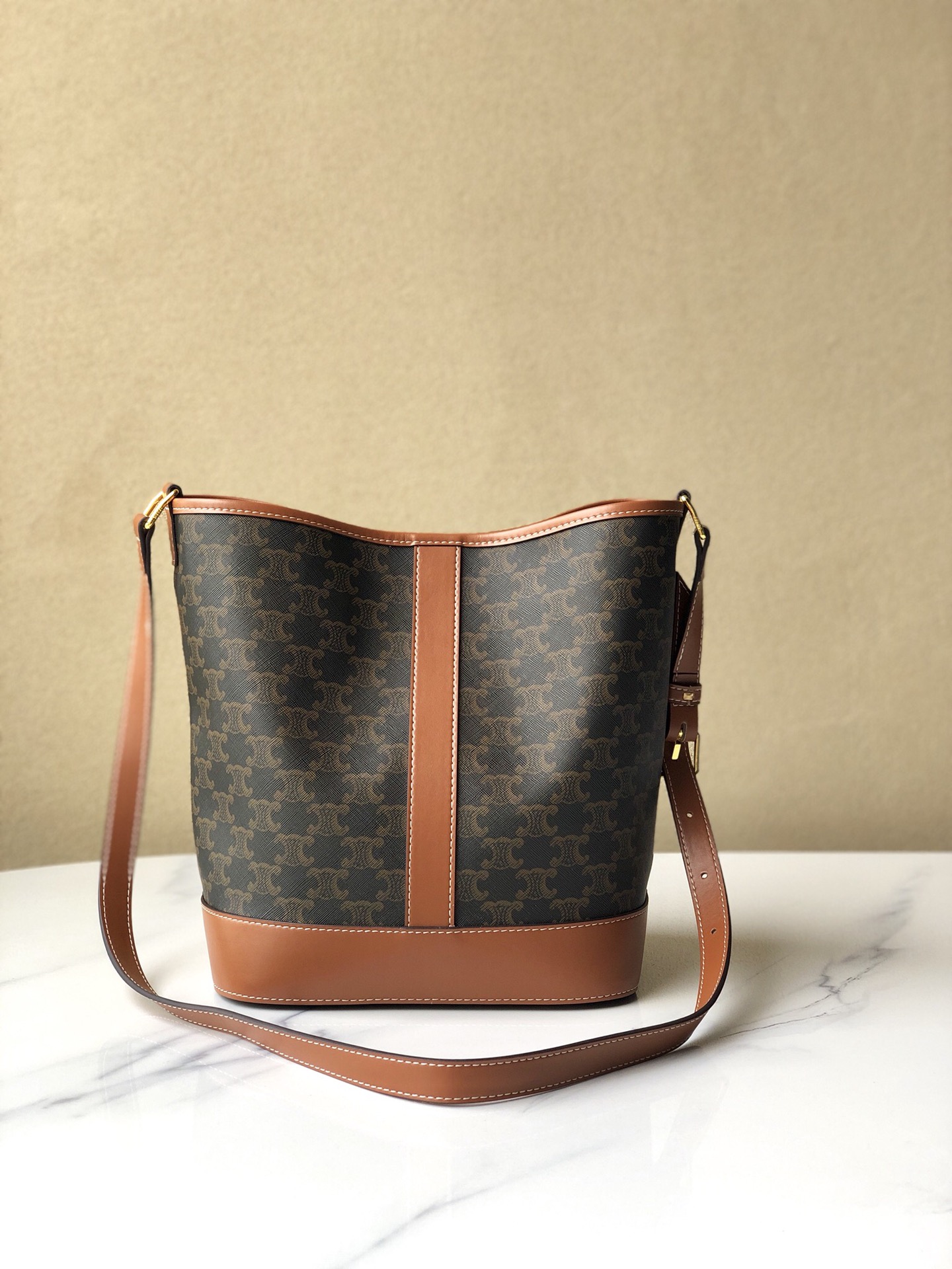 【CELINE】サイズ:22x26x13cm 35x27x18cm