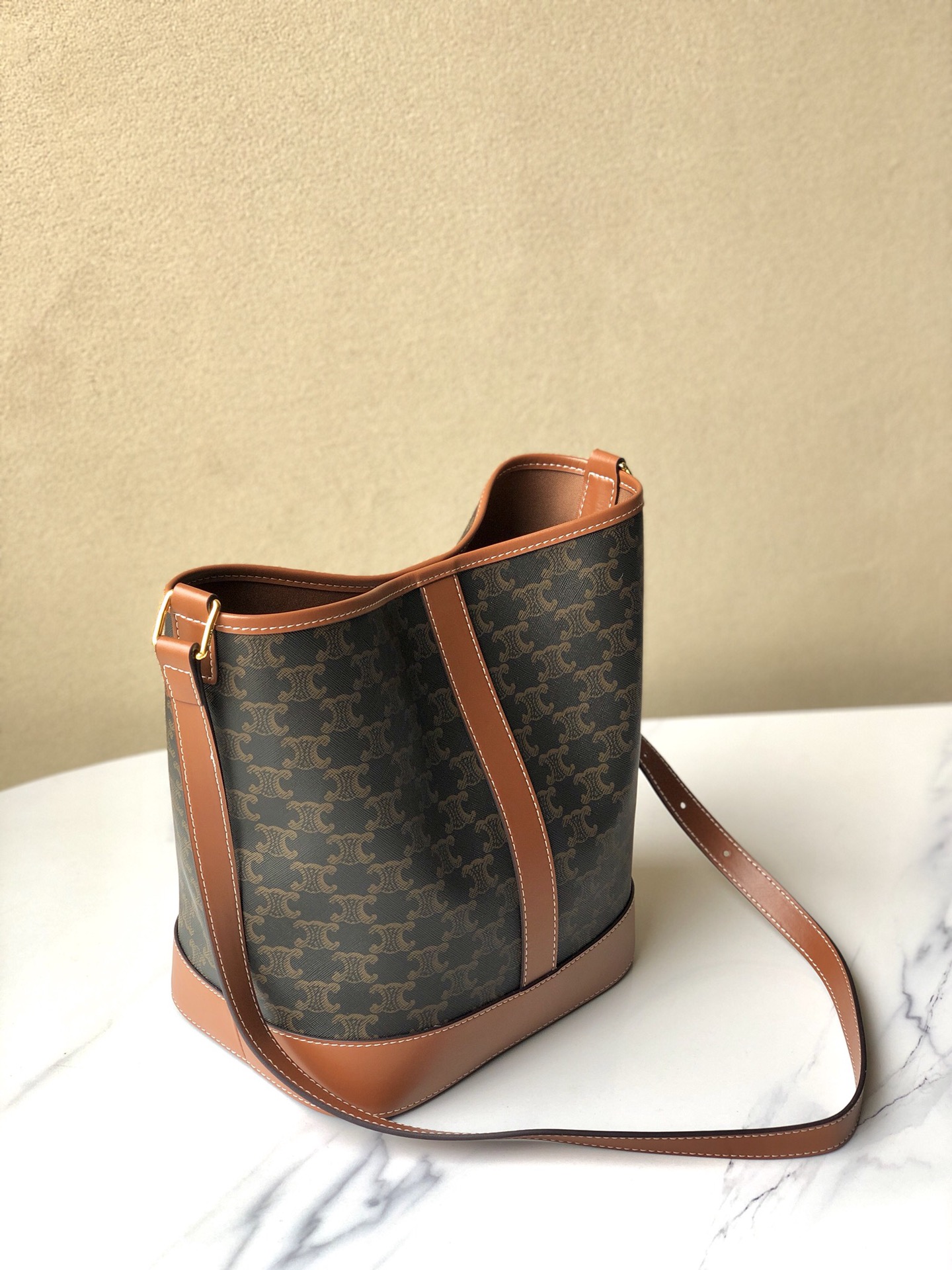 【CELINE】サイズ:22x26x13cm 35x27x18cm