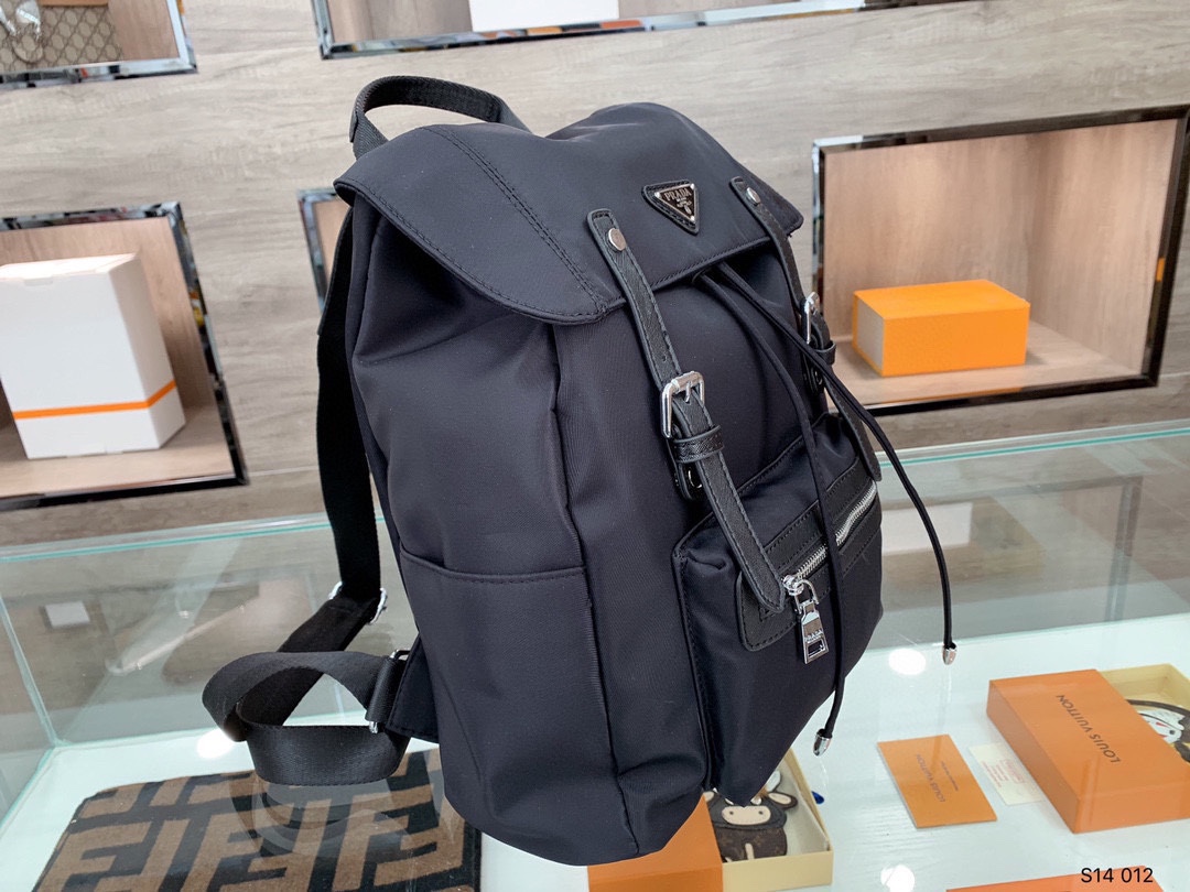 【PRADA】 番号:BA354 サイズ: 22x28x9cm